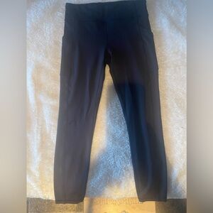 Lululemon black leggings w/side pockets size 10